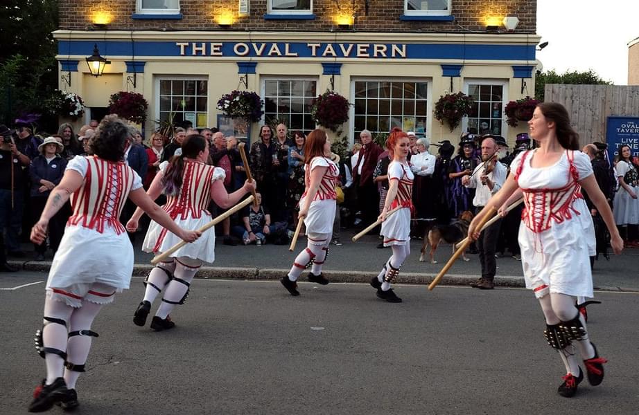 Watch Live Music At The Oval Tavern
