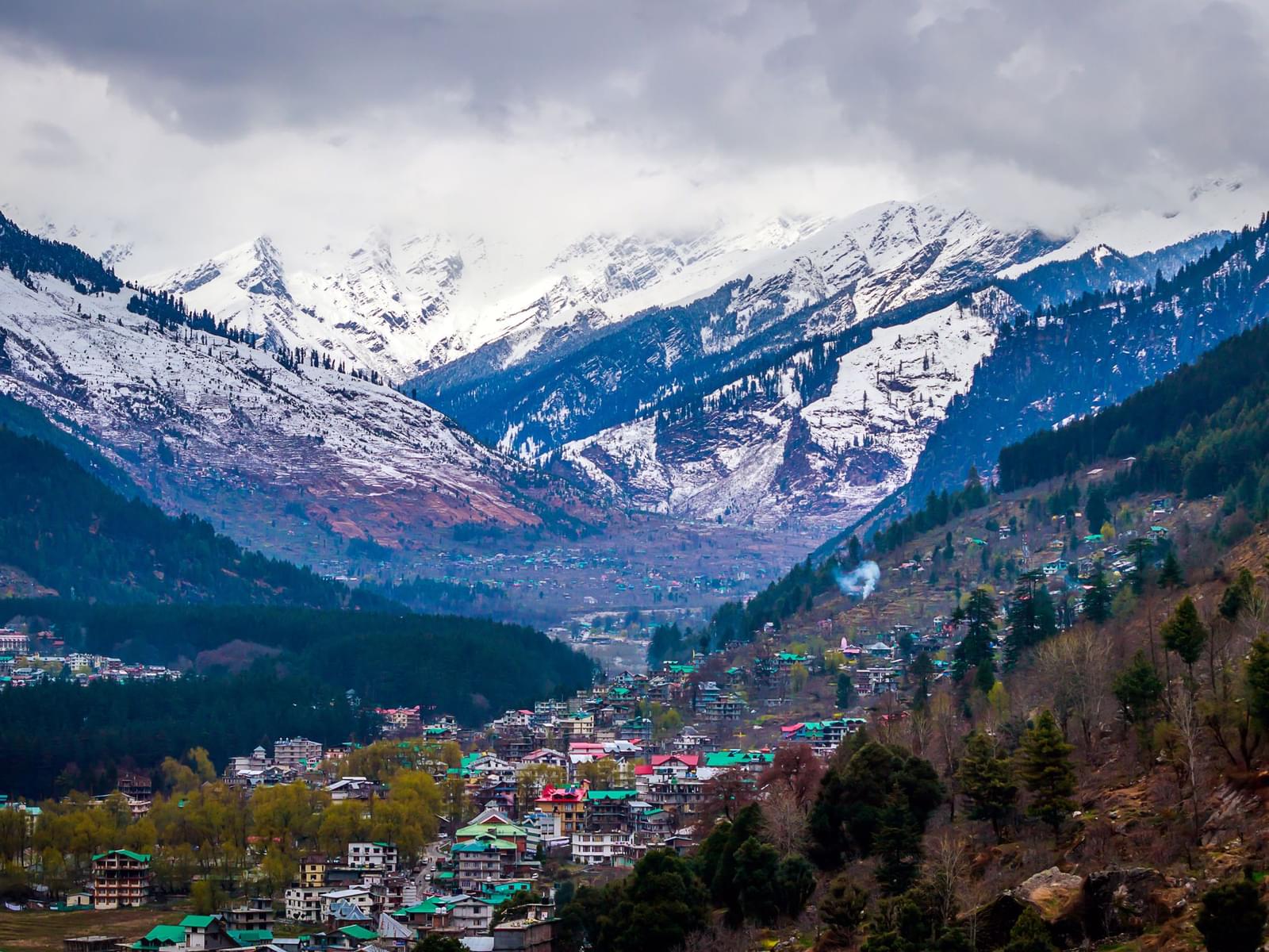 A gift of the Himalayas to the world, Manali is a beautiful township nestled in the picturesque Beas River valley.
