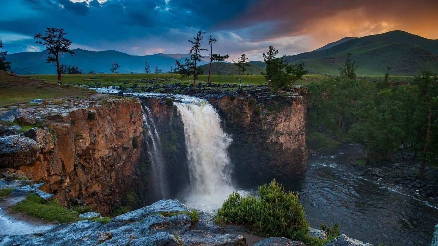 Orkhon Waterfall