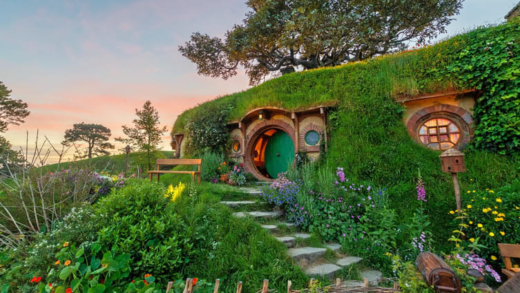 Hobbiton Movie Set