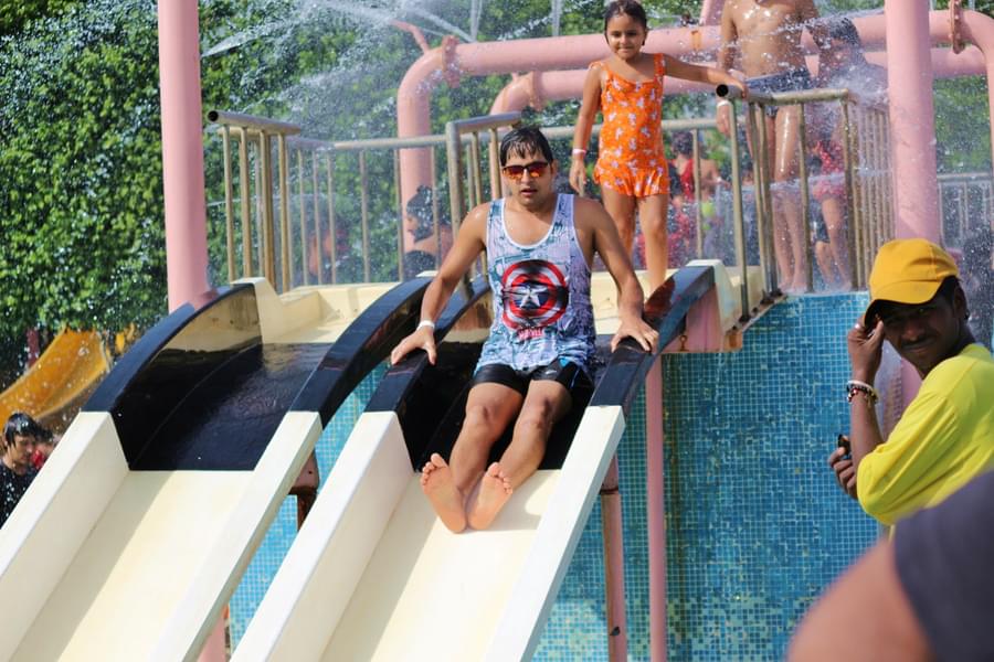 Just Chill Water Park in Delhi Image