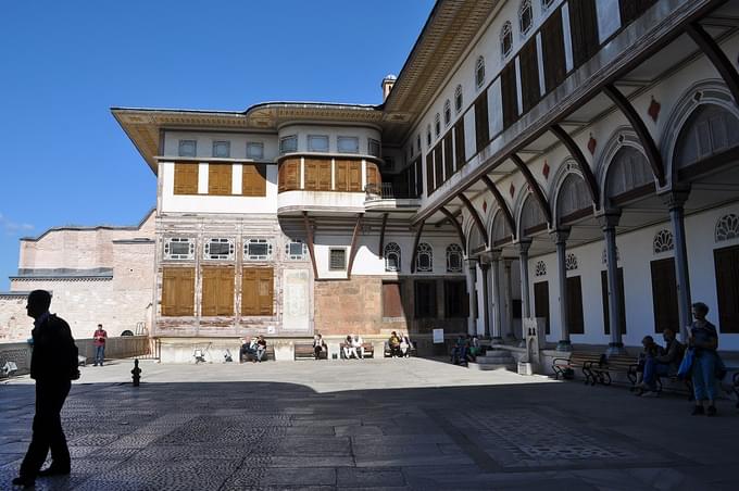 Courtyard of the Favourites