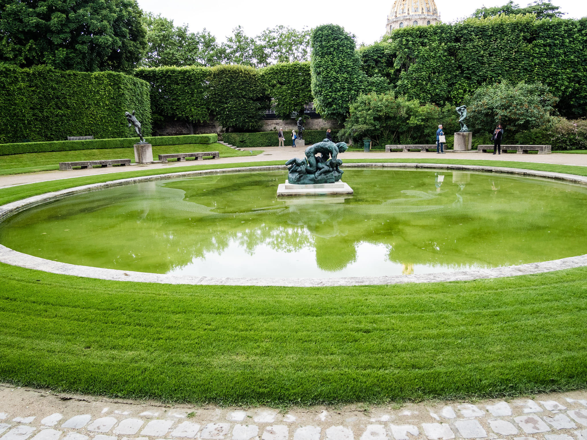 Take a stroll in the Rodin Museum Garden