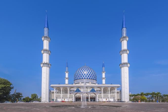 Sultan Salahuddin Abdul Aziz Mosque