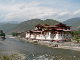 S9t40wwkivgfgyqxj3moaoxlbqp4 1481602666 punakha dzong