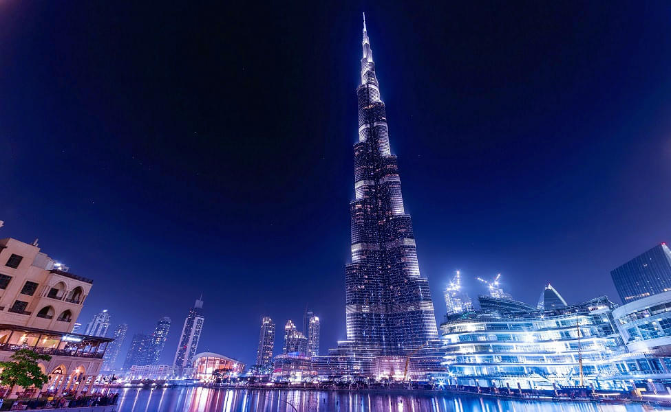 Burj Khalifa 124th Floor and Dubai Aquarium Tickets Image