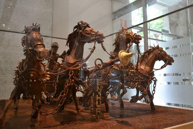 Be amazed by seeing horse chariot made out of chocolate 