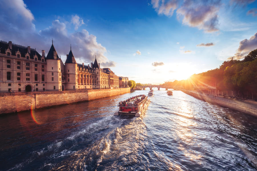 Go on a 1 Hour cruise on the Seine River