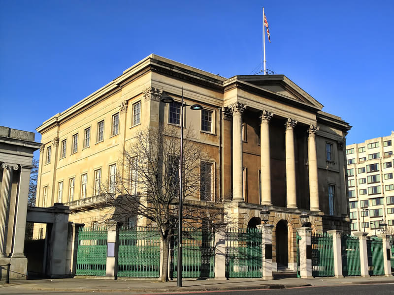 Experience a day at the Apsley House in London