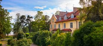 Siifwlt1u7dcfbk8l5snlah53pos kulosaari townhouse ja eugen schaumanin puisto taustalla gloet kuva ramon maronier