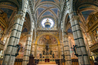 Sk223gvy3tjgmojjnruah7bjsan3 altar, duomo, siena, italy