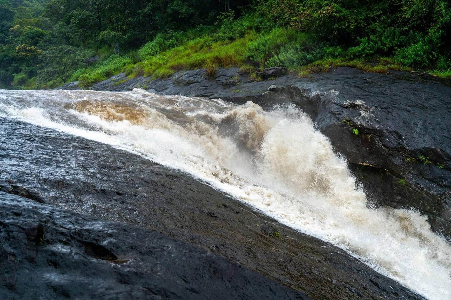 Kakkadampoyil Waterfall, <em>Calicut</em>