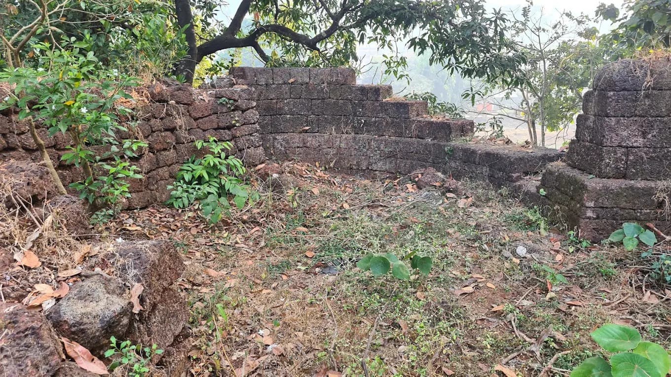 Rajapur Fort Overview