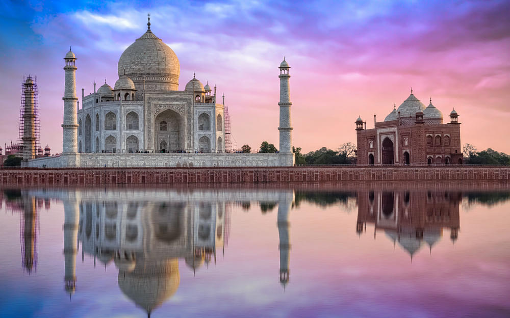 Visit one of the wonders of the world: Taj Mahal