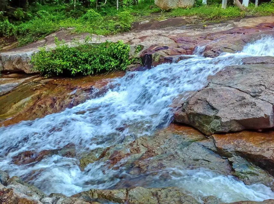 Lat Wanorn Waterfall