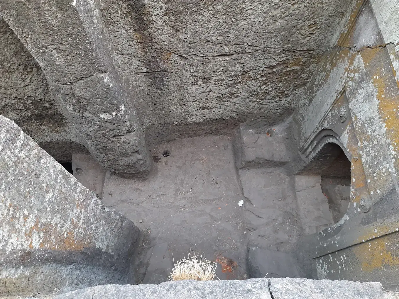 Visit the Devi Mandir and Gupt Darwaja