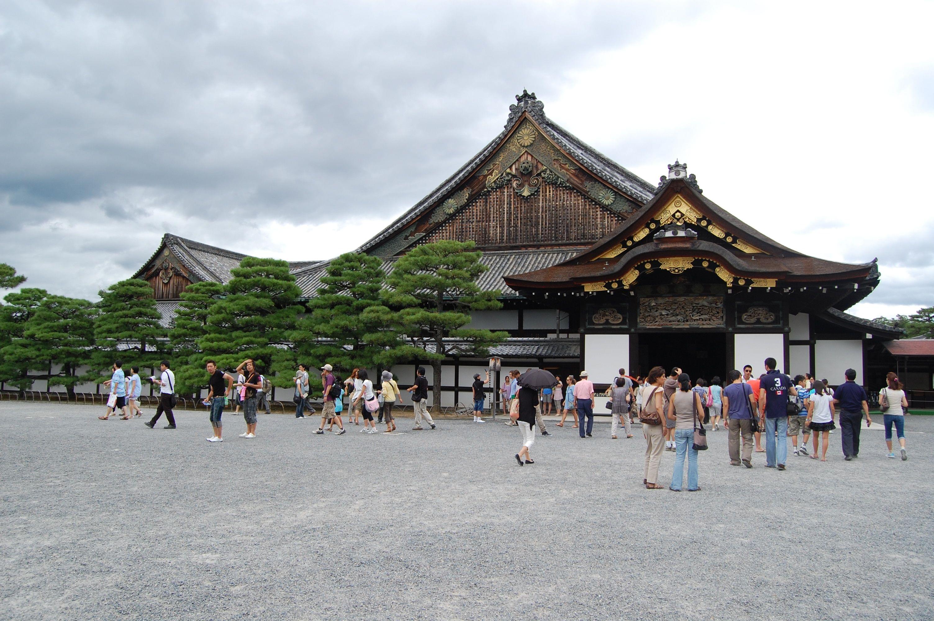 Nijo Castle Tour