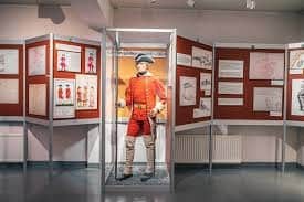 Go to the Bergenhus Fortress Museum