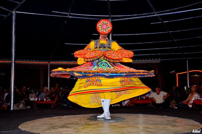 Dubai Tanoura Dance