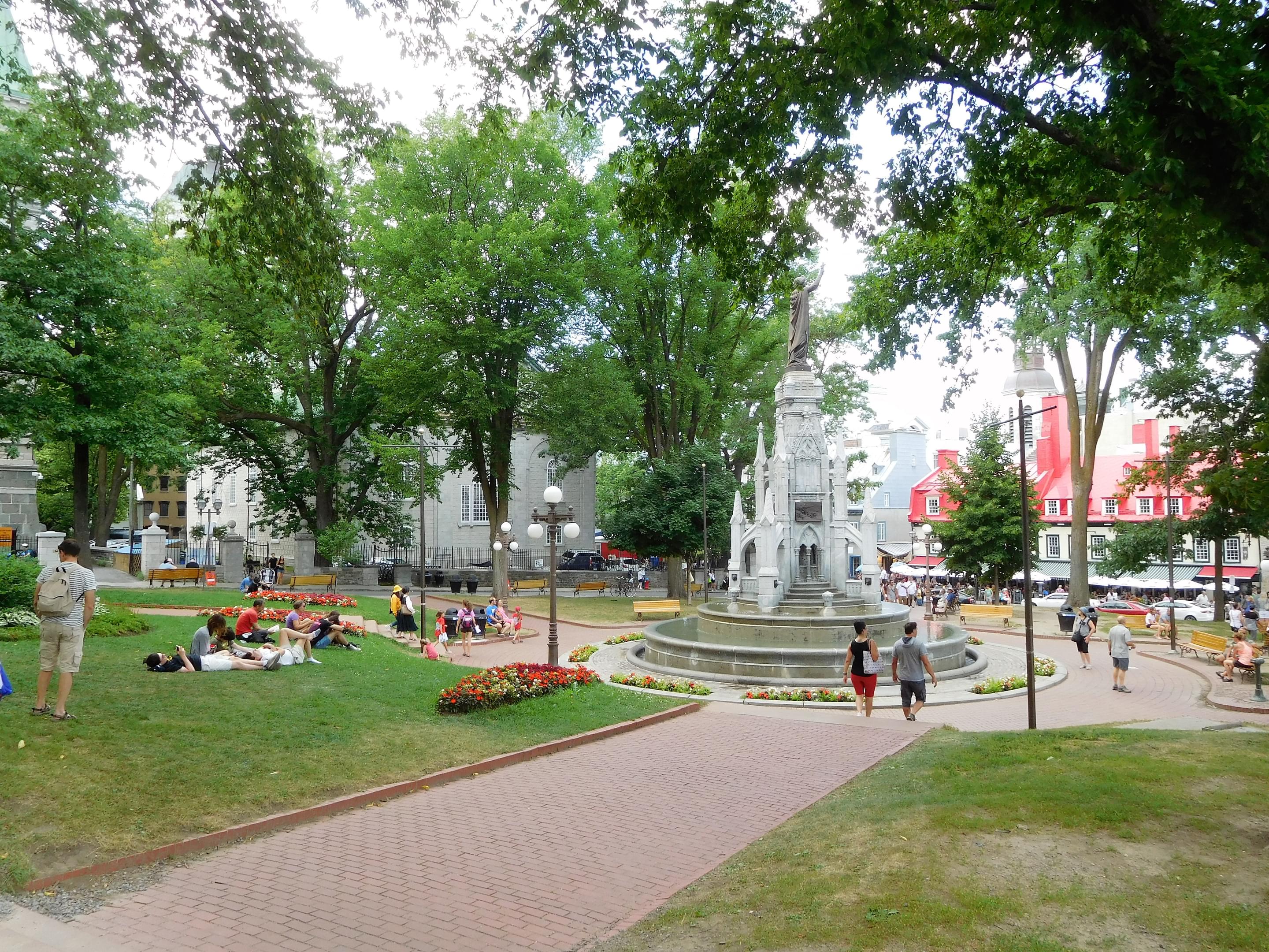 Place D'Armes  Overview