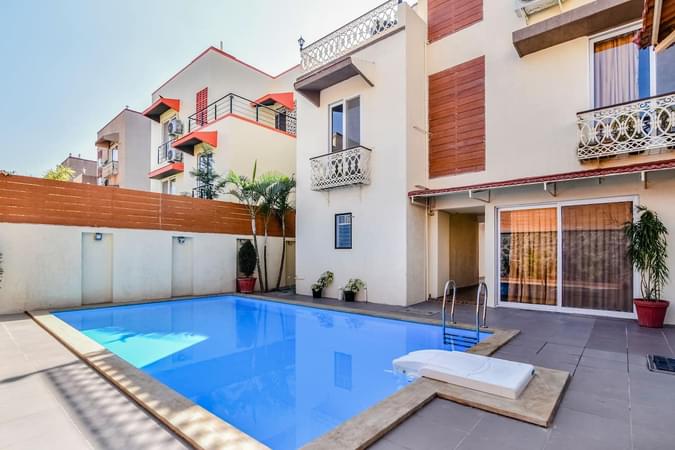 Outside View of homestay With Pool