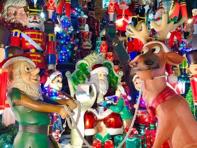 Dyker Heights Holiday Lights Bus Tour Image