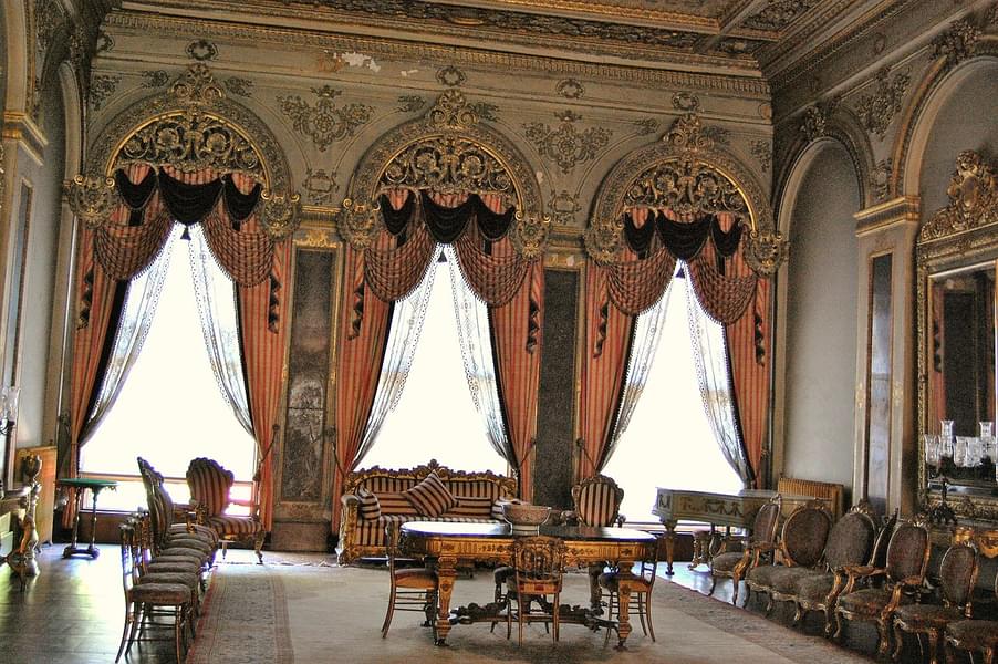 Décor of Dolmabahce Palace