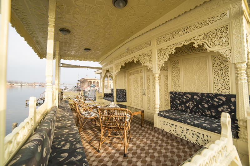 Luxury Boathouse Srinagar Image