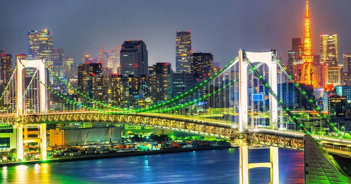 Enjoy the spectacular night illumination