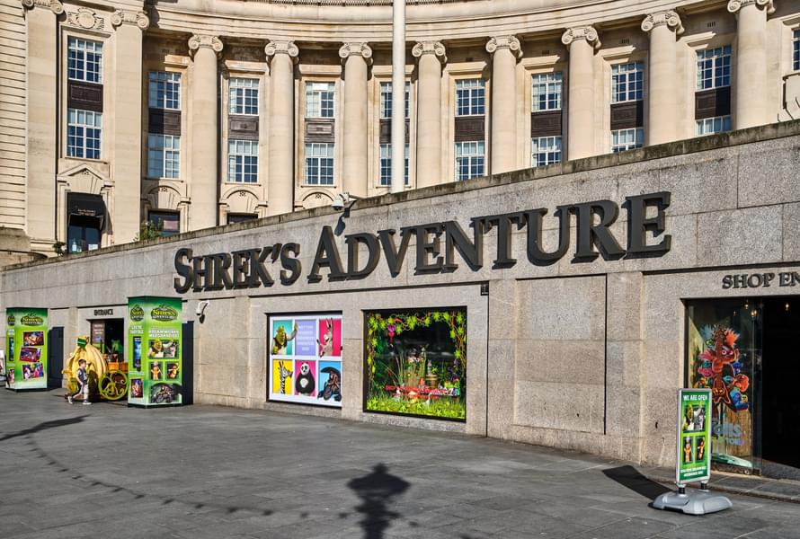 Explore the Shrek's Adventure and see 12 live performances by skilled actors