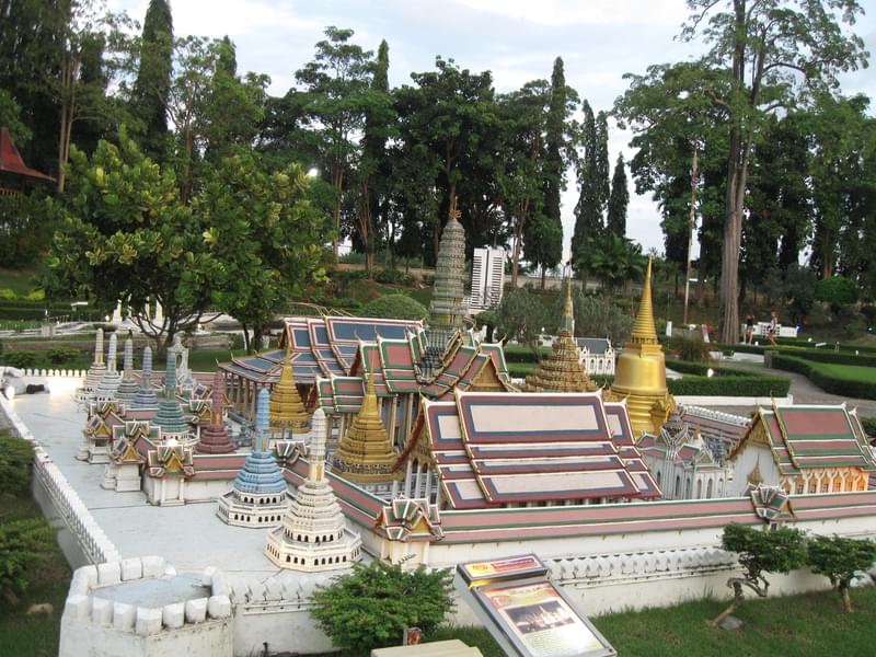 Mini Siam zone features many famous Thai temples and attractions