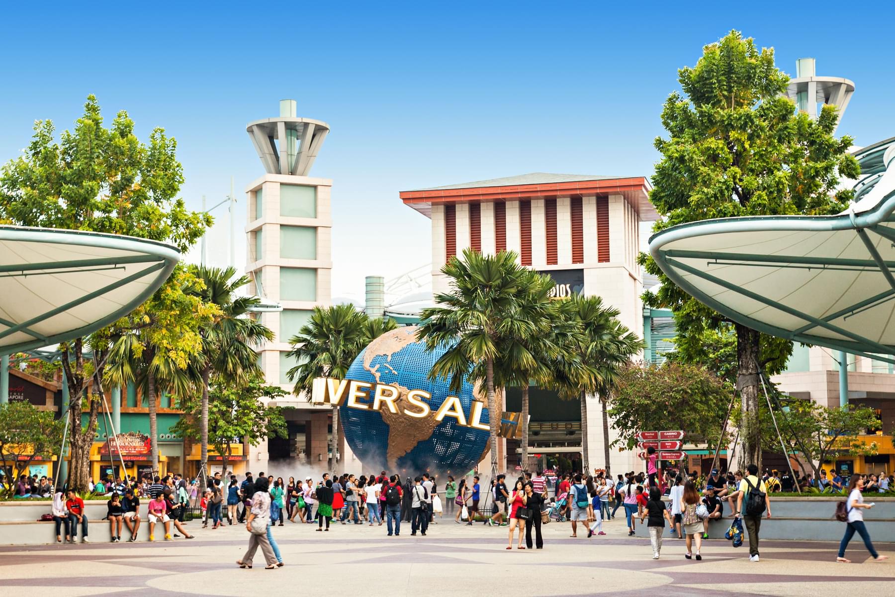 Universal Studio Singapore with S.E.A. Aquarium Singapore Tickets