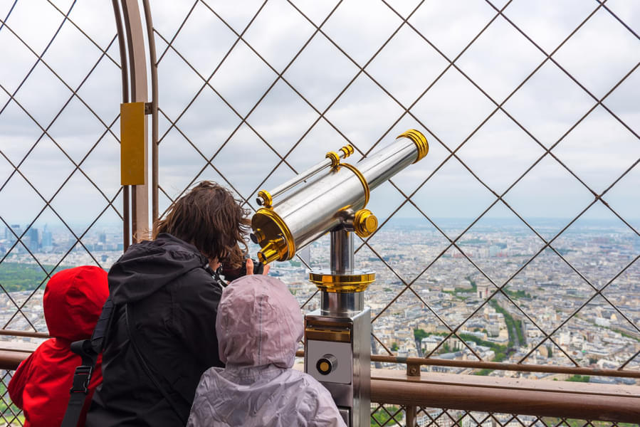 Eiffel Tower Guided Tour with Summit Access Image