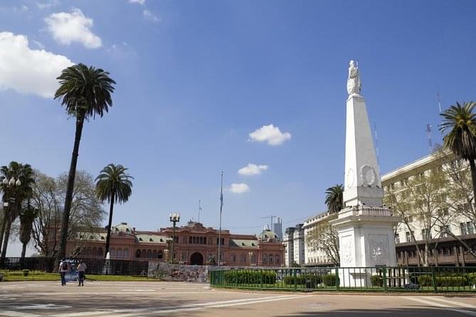 Plaza de Mayo Overview