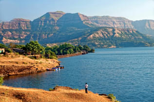 Tj0lt8d6w00punei92i8b6958su5 1570446462 arthurlake