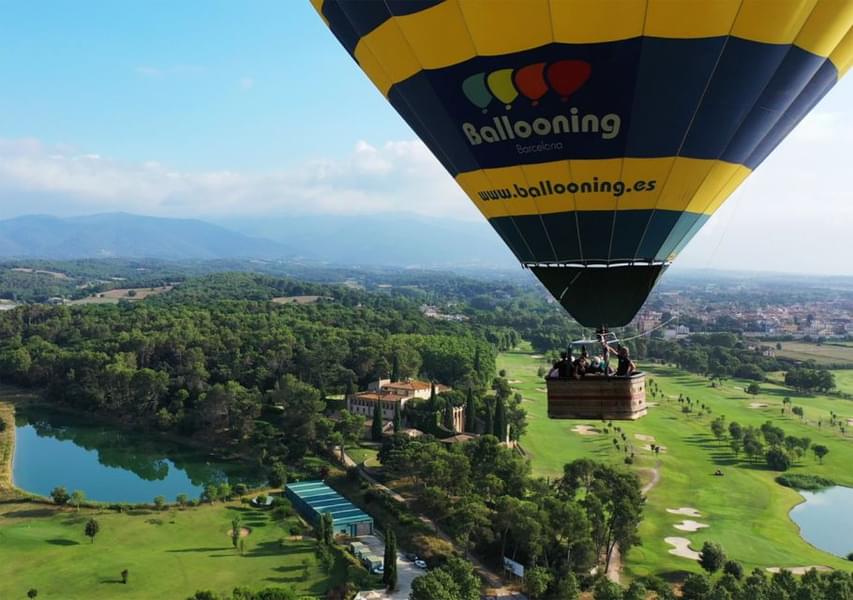 Barcelona Hot Air Balloon Ride with Snacks & Drinks Image