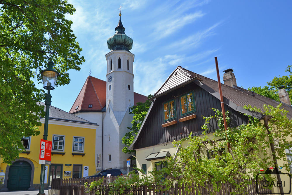 Katholische Kirche Grinzing Overview