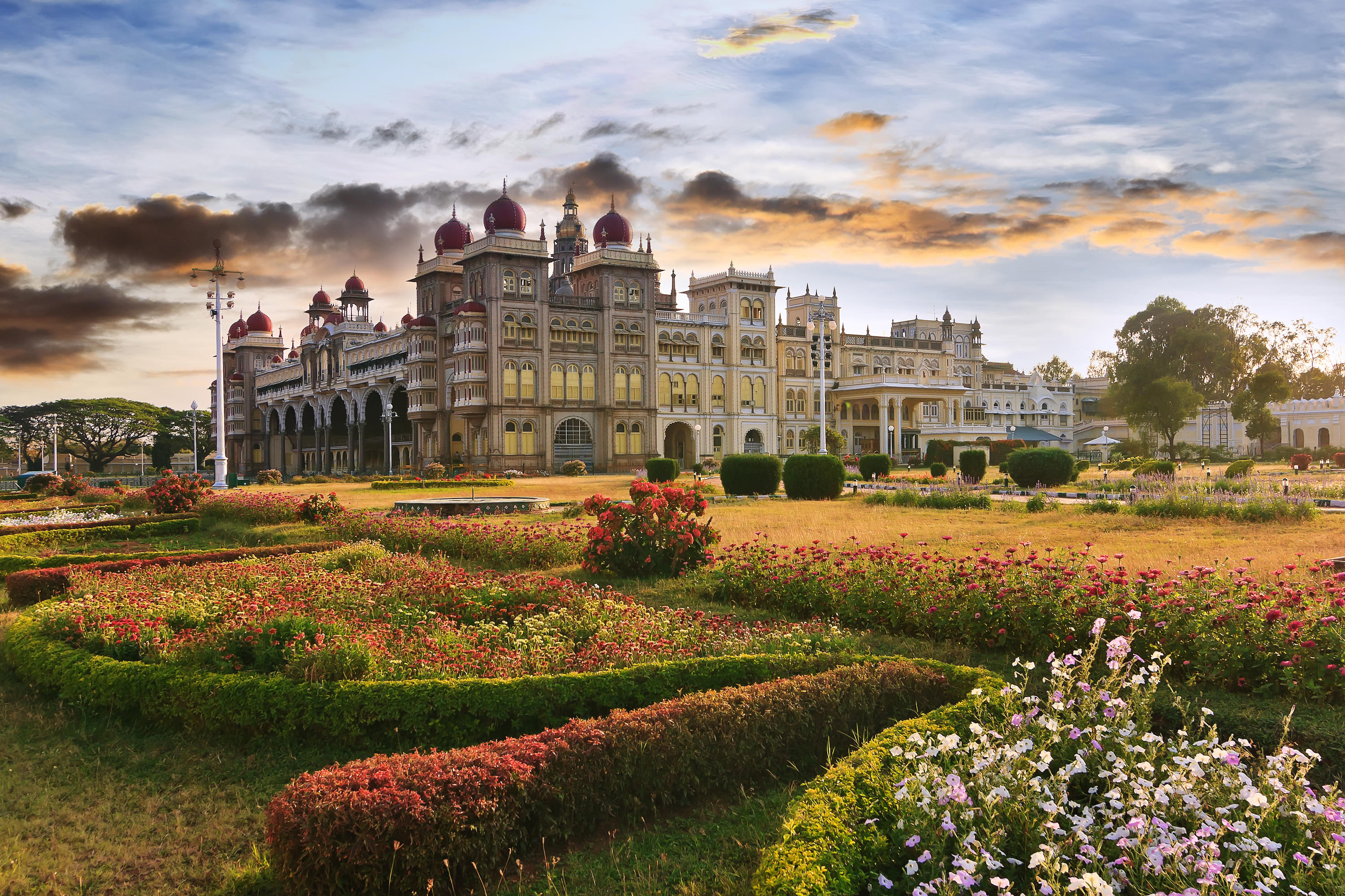 The amazing architecture of Mysore Palace