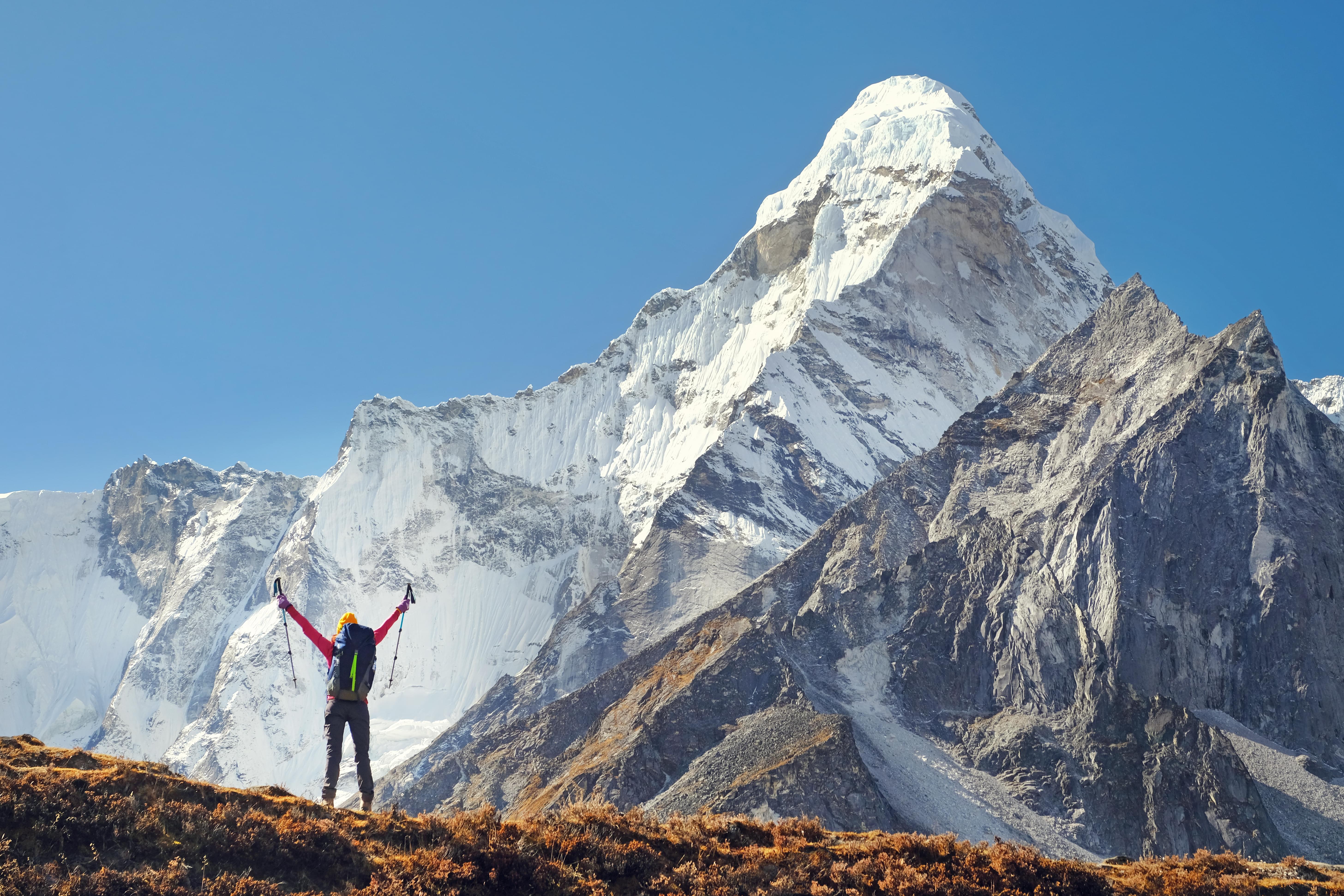 Enjoy the snow covered peaks from Kedarkantha