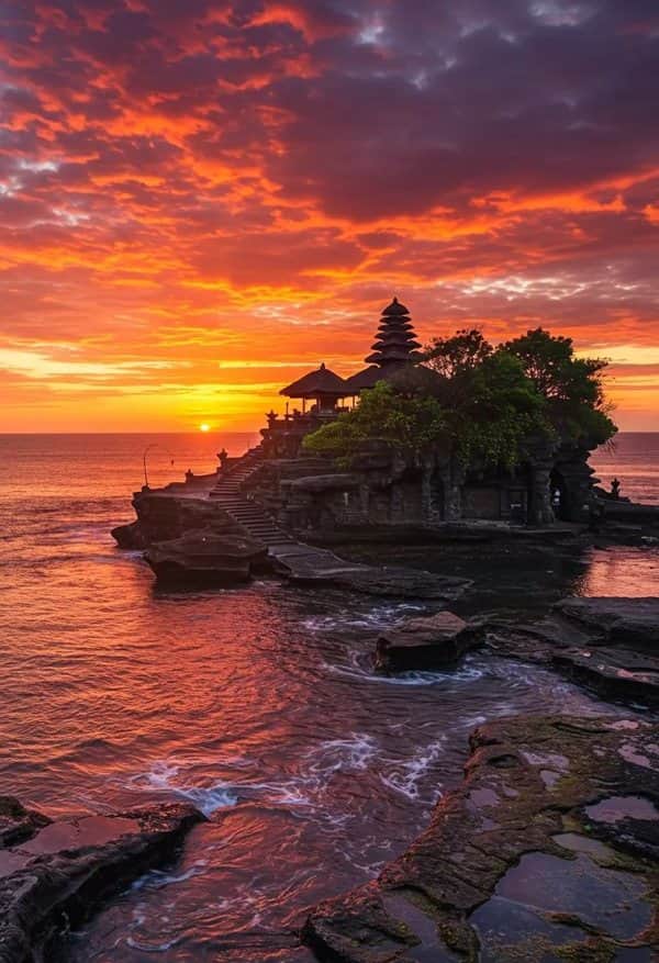Uluwatu sunset and the Tegallalang terraces