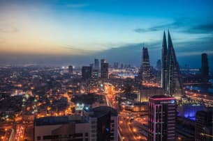 Marvel at the stunning beauty of Bahrain Skyline at night