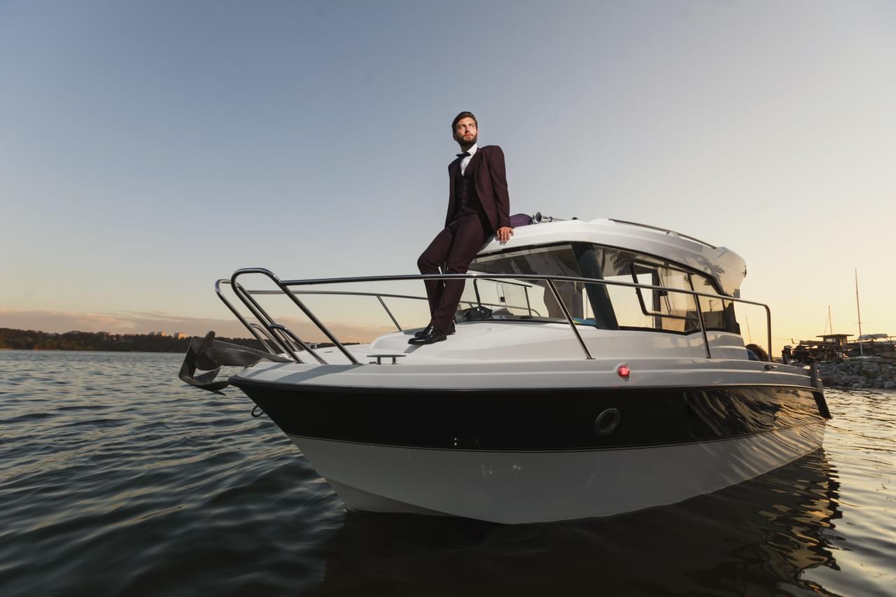 Dubai Marina yacht tour
