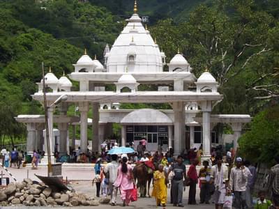 Vaishnodevi and Kashmir Tour for 8 Days Day 2