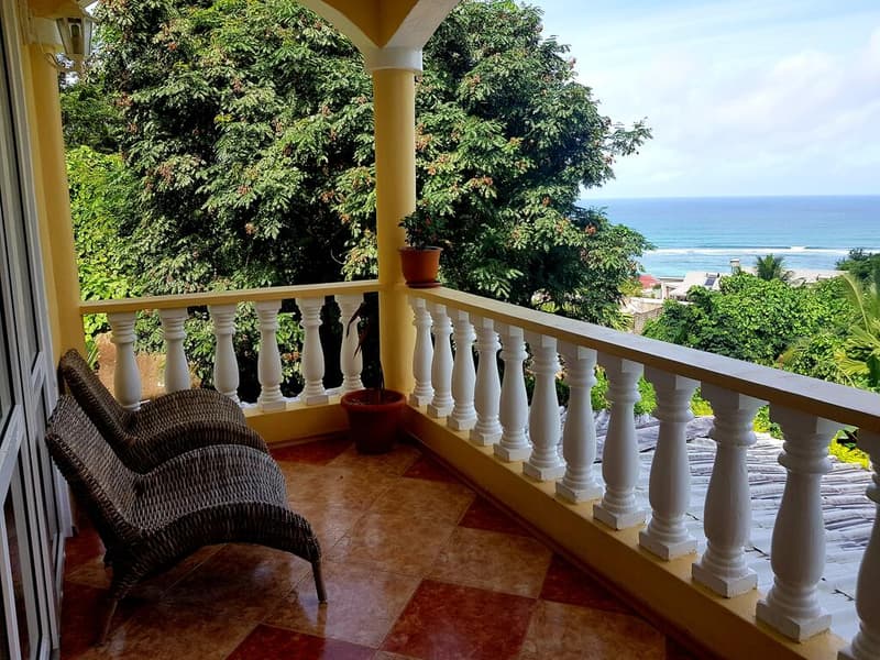 Sea Breeze Guest House Seychelles Image