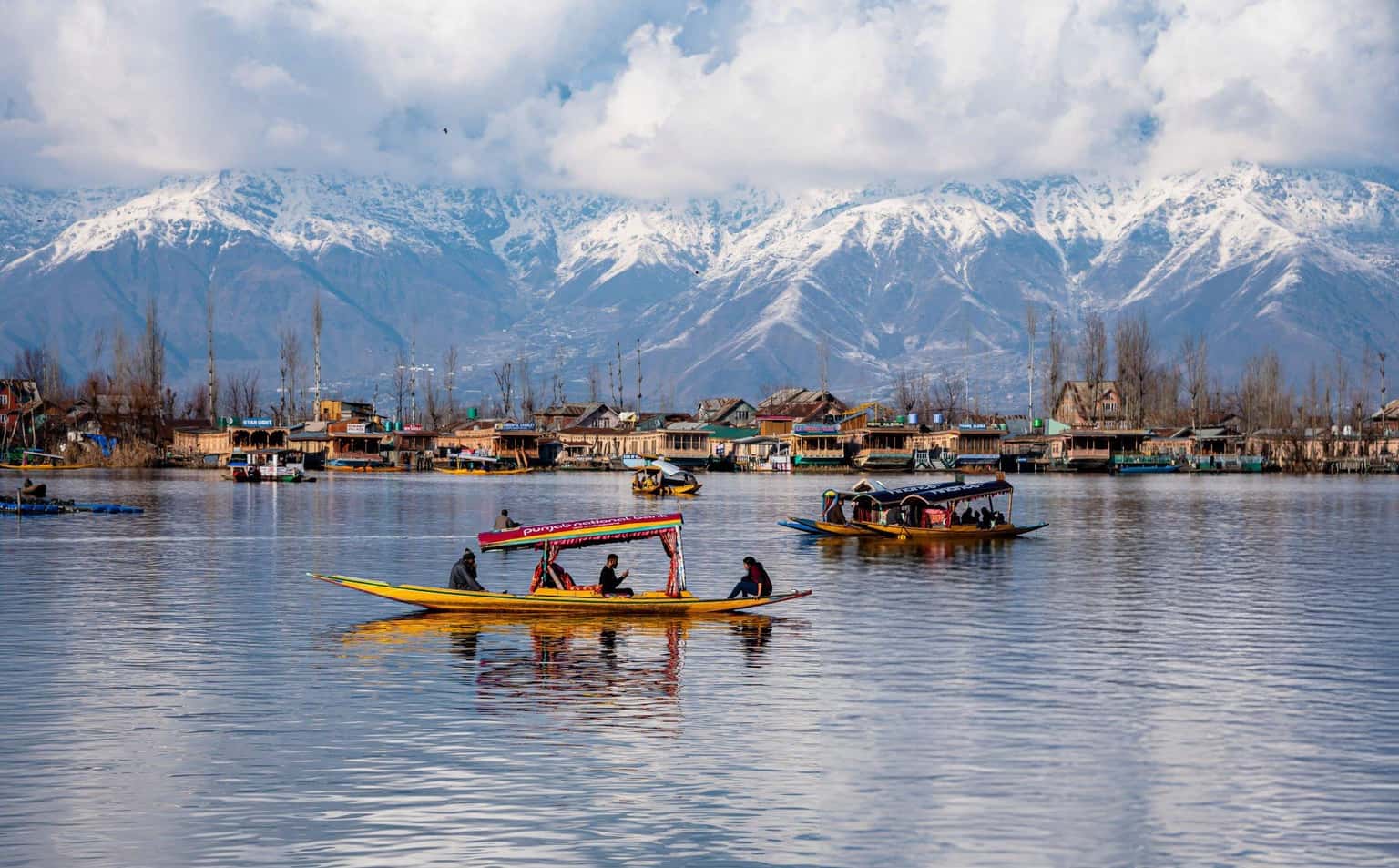 Kashmir Romantic Trip | From Shikara Rides to Snowy Peaks