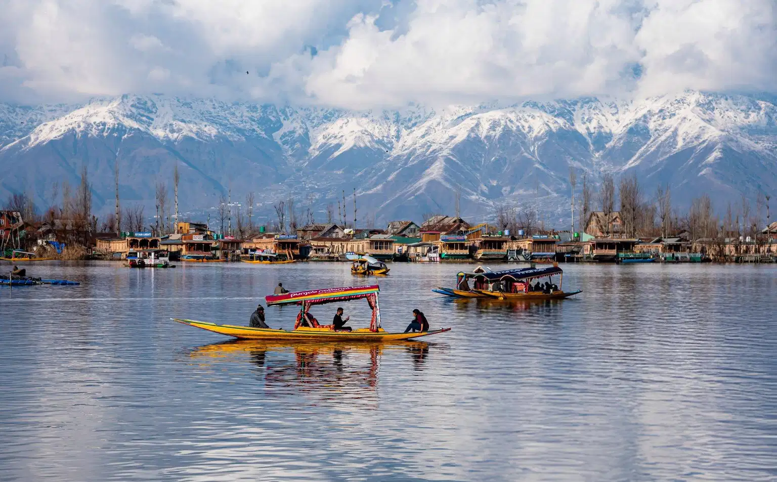 Kashmir Romantic Trip | From Shikara Rides to Snowy Peaks