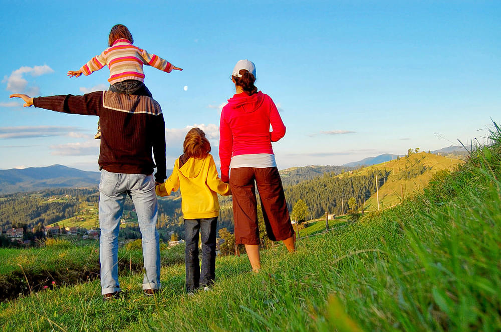 Create priceless memories with family in the rolling hills of Darjeeling