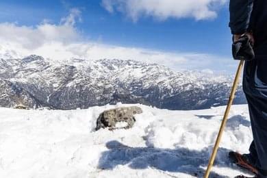 Venture on a Summit Expedition (Advanced Mountaineering)
