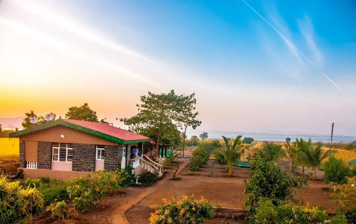 A Peaceful Villa On The Backwaters Of Gangapur Dam, Nashik