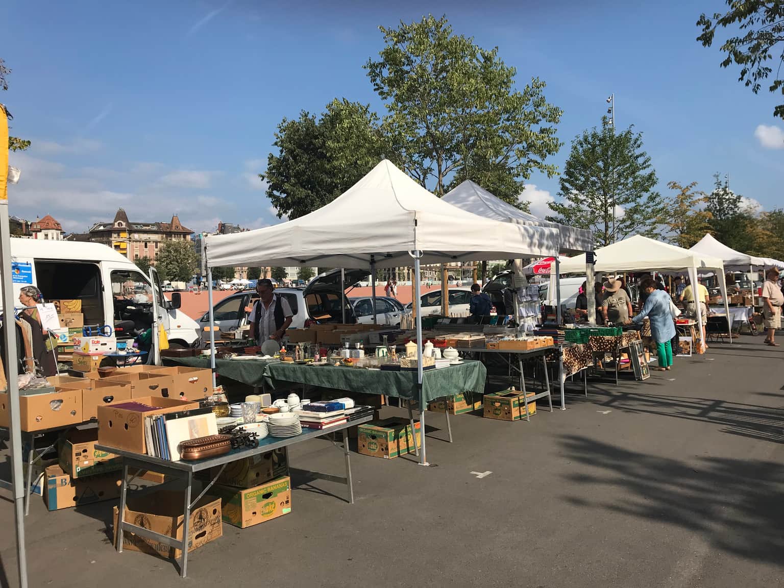 Visit the Plainpalais Market